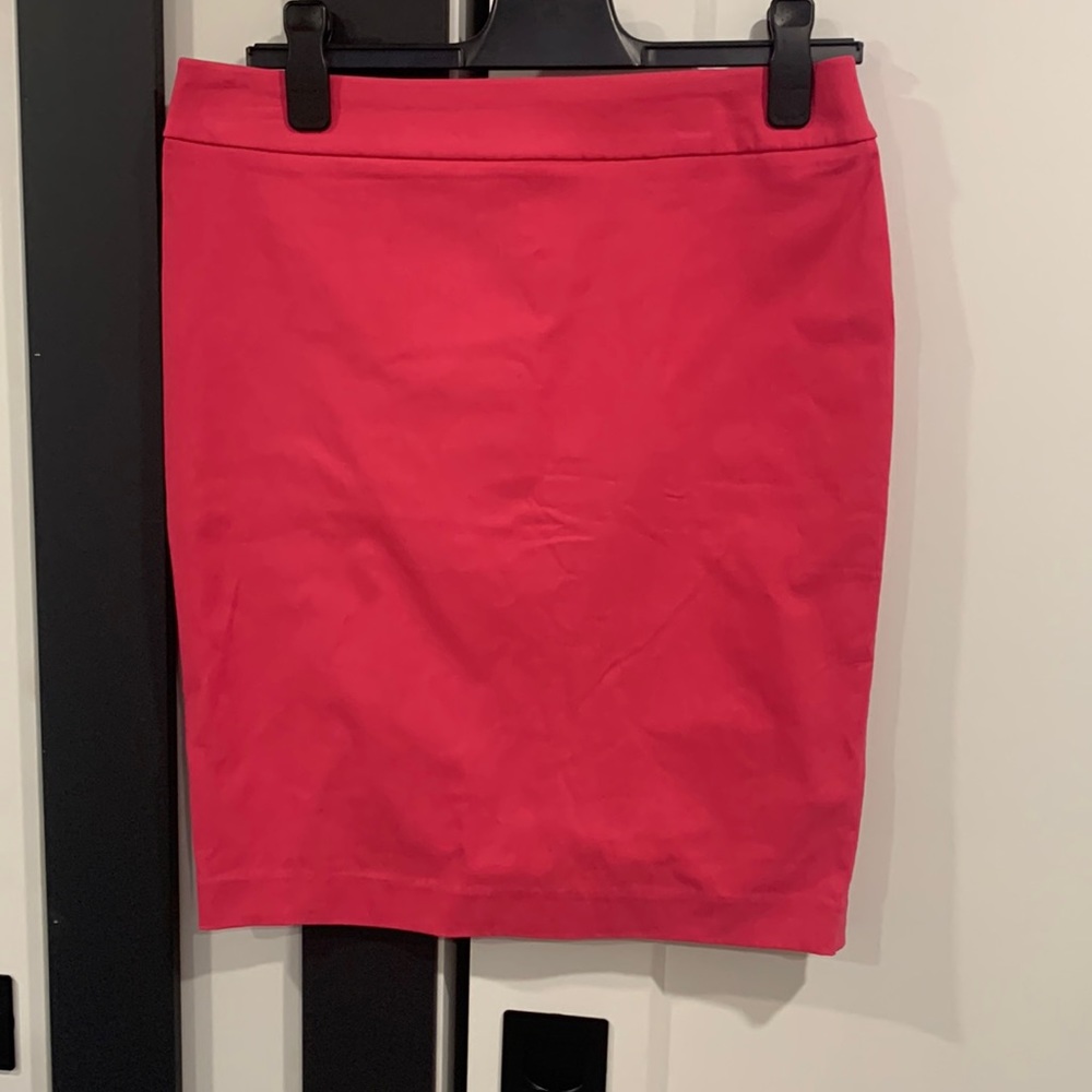 Pink pencil skirt